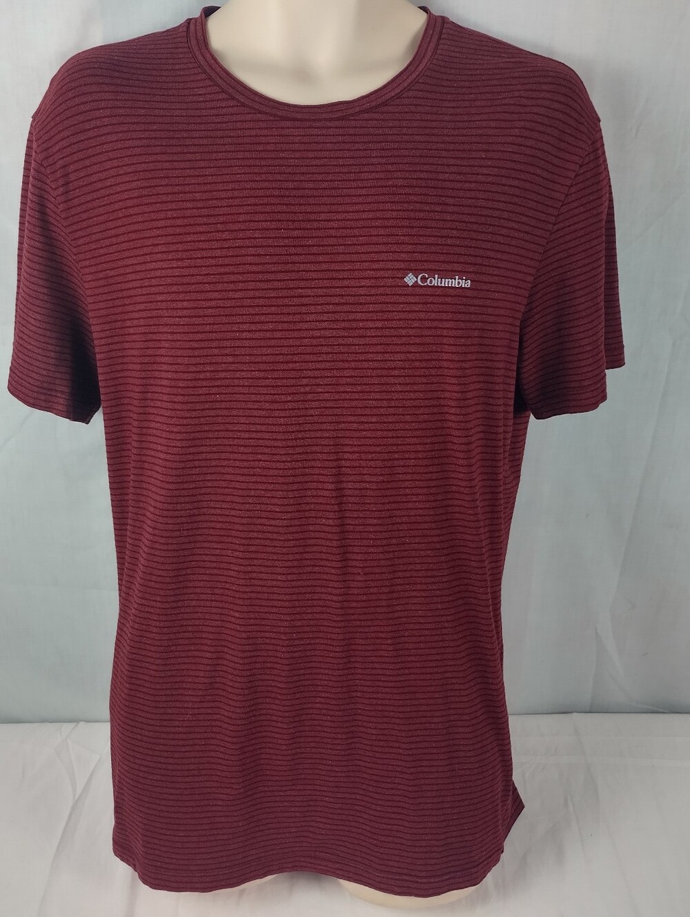 Columbia Adults Size Large Outdoor Performance Dry Active Wear Shirt - Picture 3 of 9